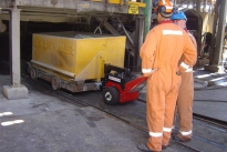 Power Pusher zieht Schlackenwagen bei Nyrstar Port Pirie